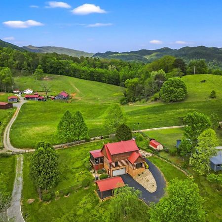 Hidden Star Hideaway-Blackberry Farm-Smoky Mtn Nat Park-Hot Tub- Fire Pit- Fenced Yard- Pet Friendly Walland Exterior photo