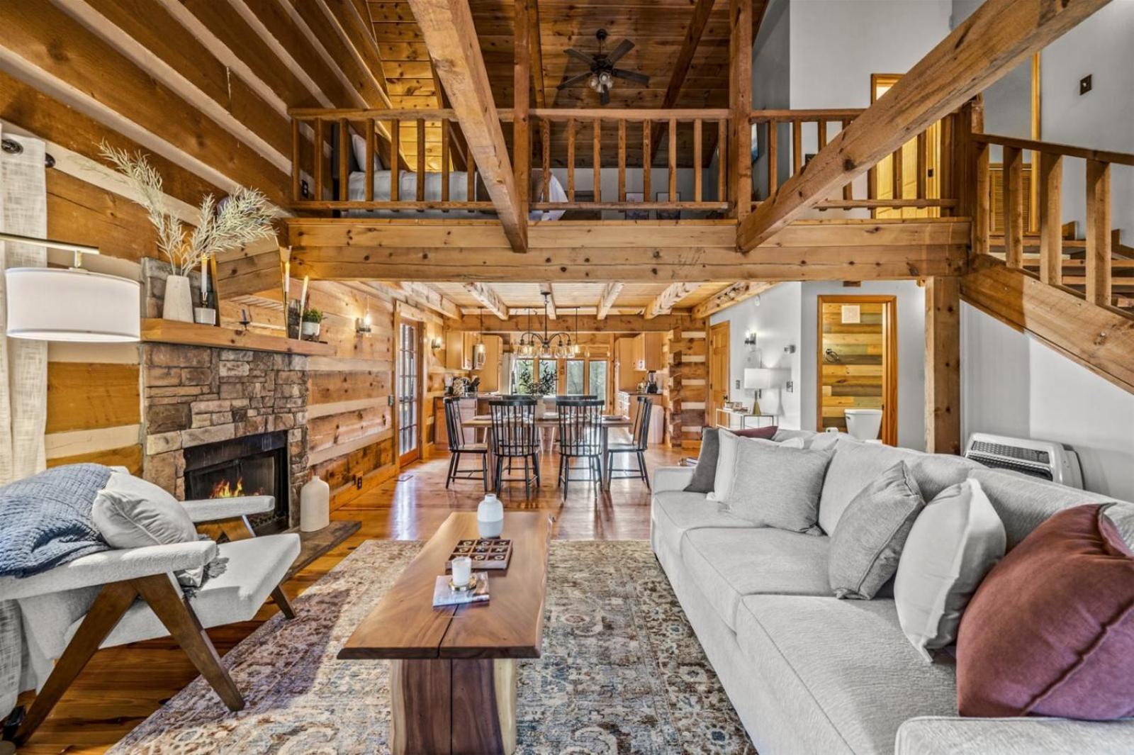 Hidden Star Hideaway-Blackberry Farm-Smoky Mtn Nat Park-Hot Tub- Fire Pit- Fenced Yard- Pet Friendly Walland Exterior photo