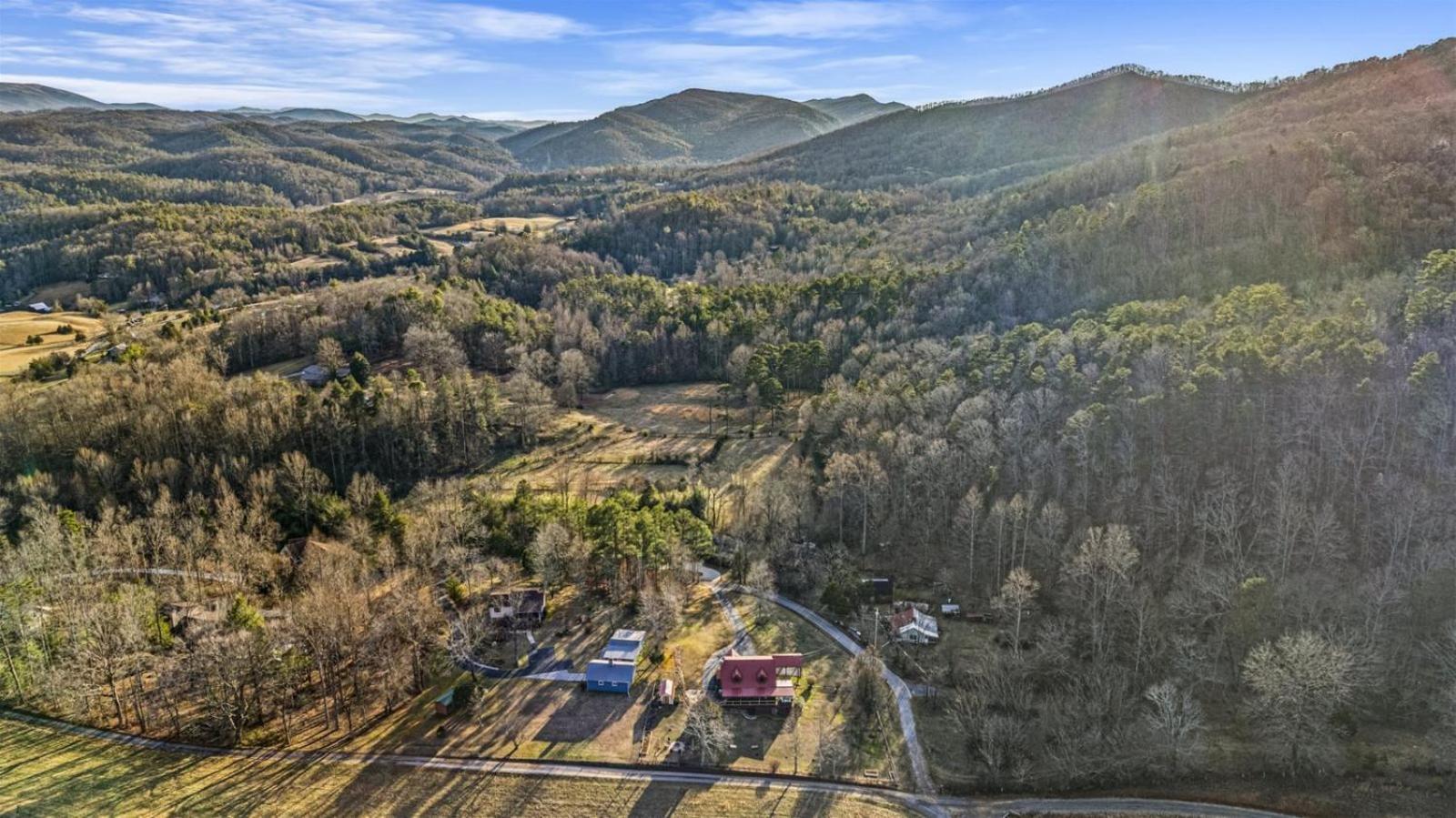 Hidden Star Hideaway-Blackberry Farm-Smoky Mtn Nat Park-Hot Tub- Fire Pit- Fenced Yard- Pet Friendly Walland Exterior photo