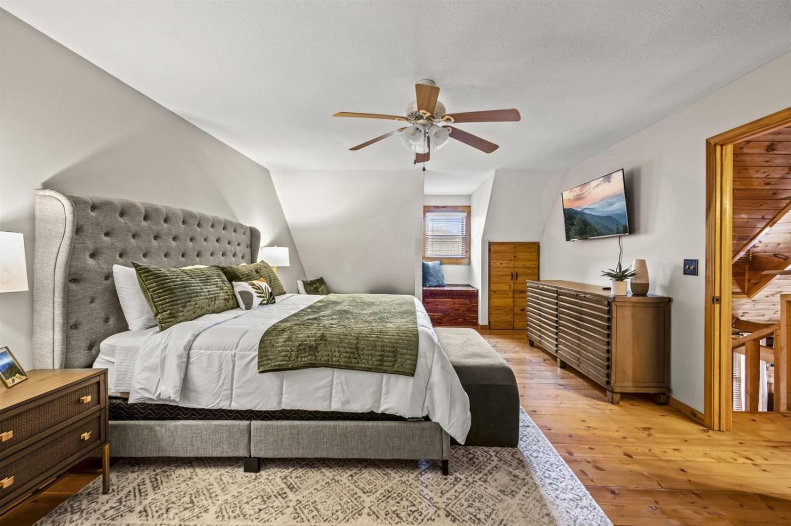 Hidden Star Hideaway-Blackberry Farm-Smoky Mtn Nat Park-Hot Tub- Fire Pit- Fenced Yard- Pet Friendly Walland Exterior photo