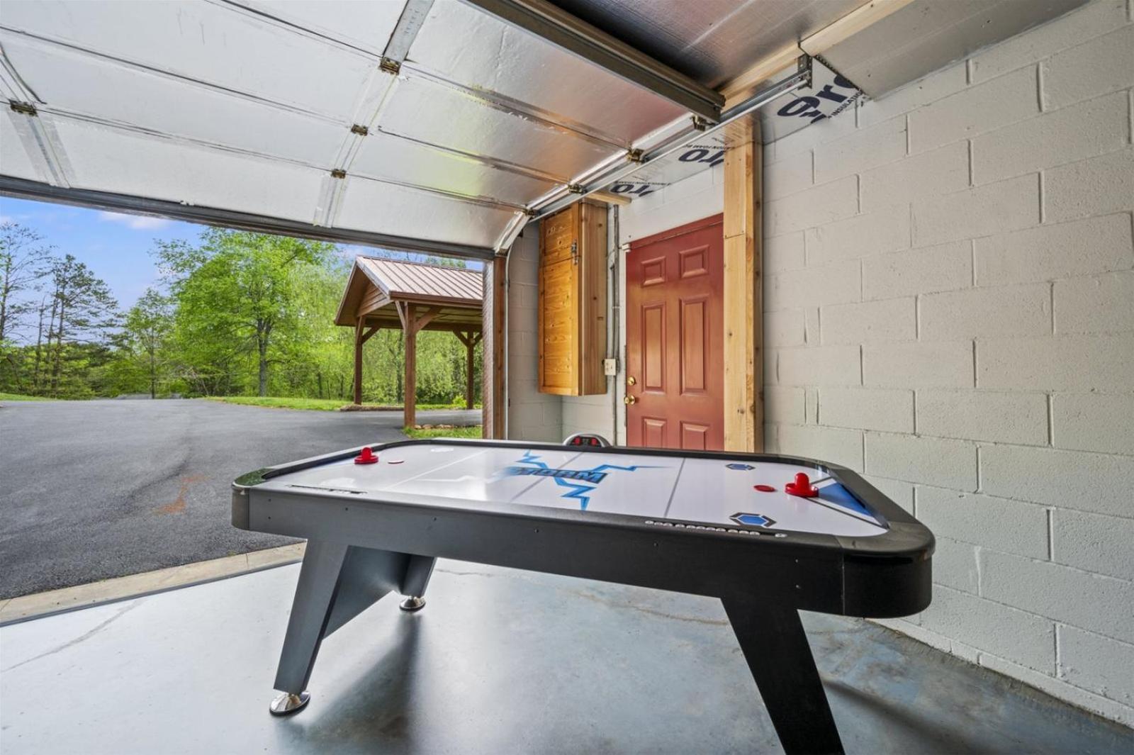 Hidden Star Hideaway-Blackberry Farm-Smoky Mtn Nat Park-Hot Tub- Fire Pit- Fenced Yard- Pet Friendly Walland Exterior photo